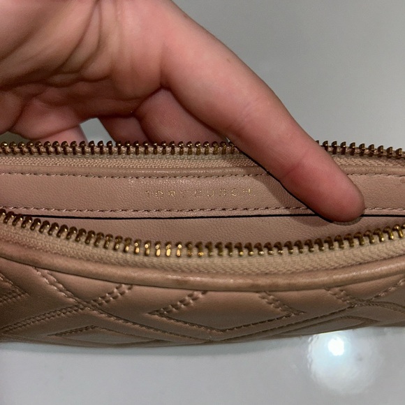 Tory Burch Fleming Crossbody Soft Leather Bag/Clutch in New Mink color - Picture 9 of 12